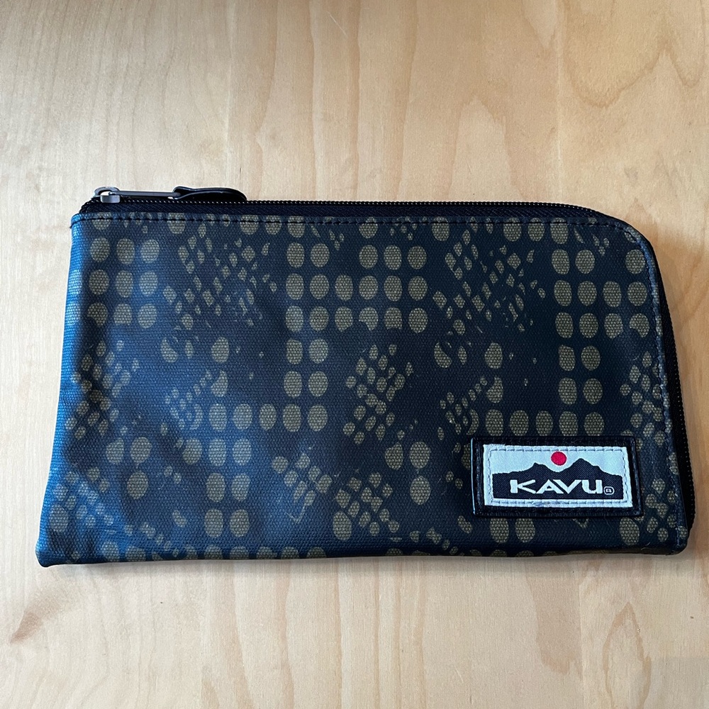 Kavu Clutch Wallet